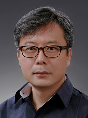 조태홍 교수, 동양인 최초 포네틱스저널 편집장 선임 (newsH,  2016/01/18)