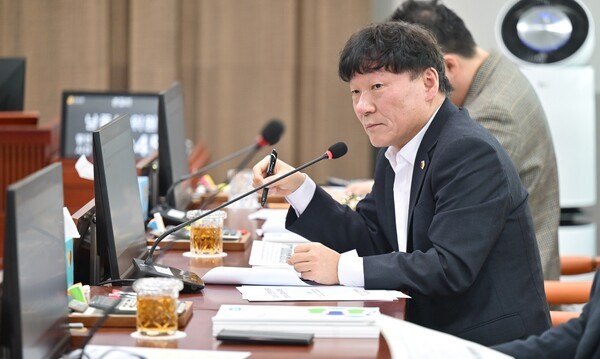 경기도의회 안전행정위원회 남종섭 의원(더불어민주당, 용인3)