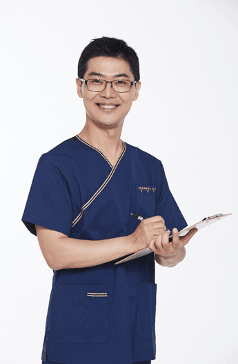 <b>수능 후</b> 남학생들이 찾는 의외의 성형 여유증 수술... 그 과정은?