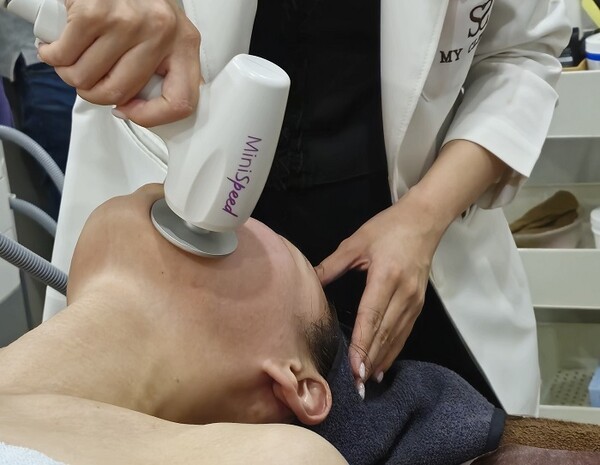 이중턱살 시술 ‘튠 셀룰리스’, 턱살빼는법 중 가장 효과적인 이유는?
