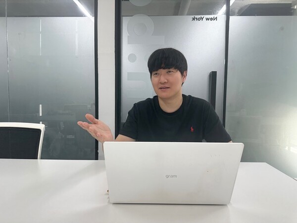명품 플랫폼 시장 침체 속 다른 길 택한 트렌비... "중고 중심으로 체질... - 뉴스 썸네일 이미지