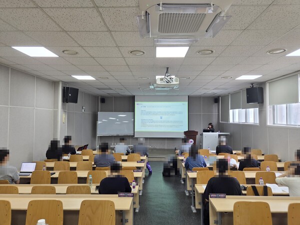 메이크인, 동대문도서관·서울고용센터서 '자기소개서 작성 특강' 성료 - 뉴스 썸네일 이미지