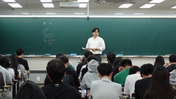 수능까지 약 100일...'8월 전략'이 합격을 좌우한다 - 뉴스 썸네일 이미지