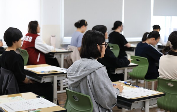 <b>9월 모평 N수생 11만명</b> 역대 최대…사탐런도 최고