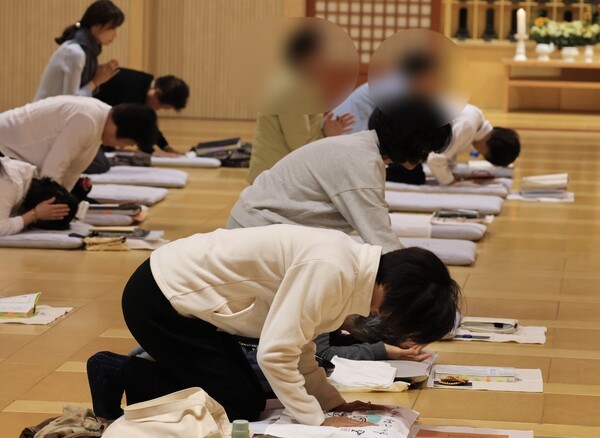 수능 앞둔 학부모, 도와주려다 오히려 흔들 수 있다…피해야 할 5가지
